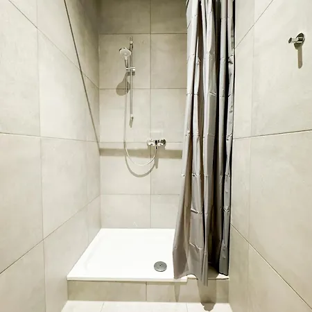 Pensión Kamp's 56 - Moderne Monteurswohnung In Horn Lehe *